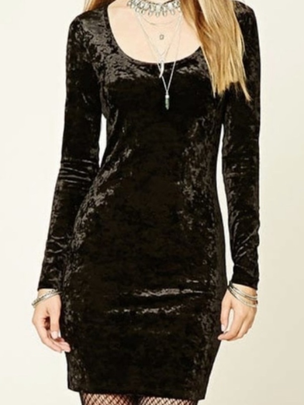 Forever 21 Black Crushed Velvet Long Sleeve Scoop Neck Bodycon Dress
